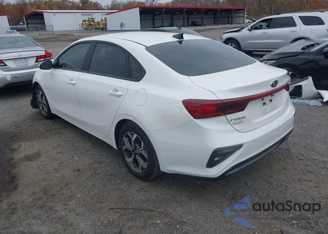 2021 Kia Forte Lxs из США, поврежденный, VIN 3KPF24AD6ME408853
